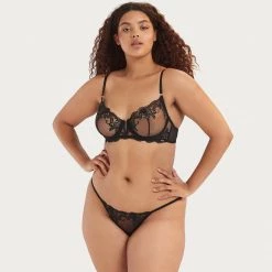 Bluebella - US Panties Marseille Thong Black 28 Bluebella - US Panties Marseille Thong Black