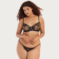 Bluebella - US Panties Marseille Thong Black 30 Bluebella - US Panties Marseille Thong Black