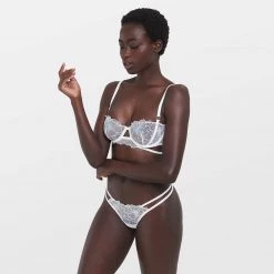 Bluebella - US Vienna Thong White/Blue SALE