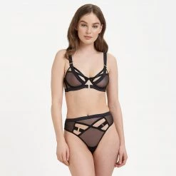 Bluebella - US New In Oslo High-Waist Thong Black 28 Bluebella - US New In Oslo High-Waist Thong Black