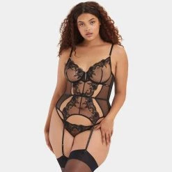 Bluebella - US Marseille Wired Basque Black