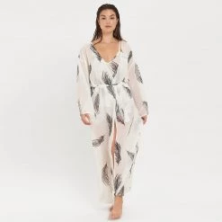 Bluebella - US Laurel Long Kimono White/Black Nightwear 25 Bluebella - US Laurel Long Kimono White/Black Nightwear