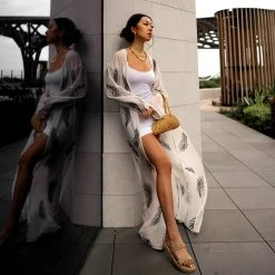 Bluebella - US Laurel Long Kimono White/Black Nightwear 30 Bluebella - US Laurel Long Kimono White/Black Nightwear