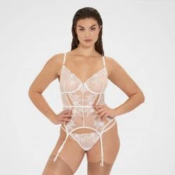 Bluebella - US Marseille Wired Basque White 16 Bluebella - US Marseille Wired Basque White
