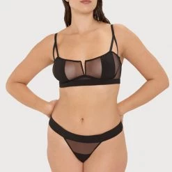 Bluebella Set: Orla Black Bra & Thong