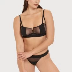 Bluebella Set: Orla Black Bra & Thong
